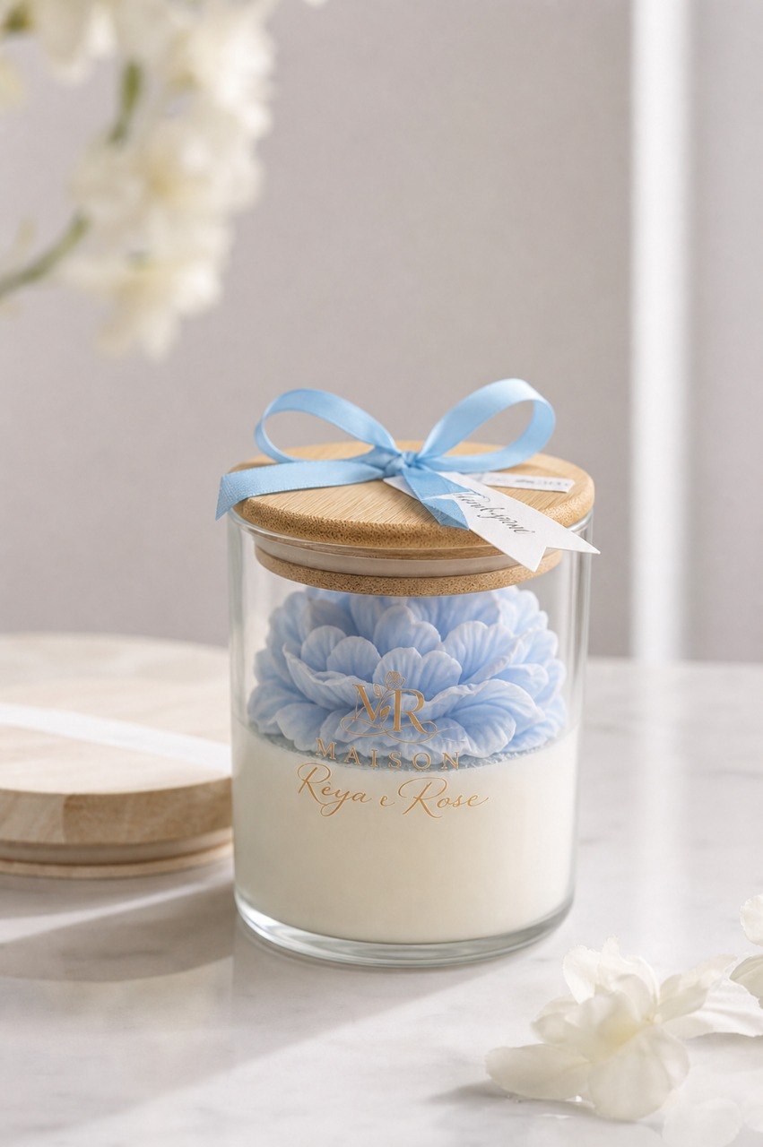 Luxury White Tea Vanilla Candle | Soy & Beeswax Blend | Wooden Wick | Natural Home Fragrance